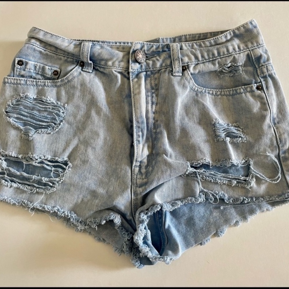 Urban Outfitters BDG High Rise Shorts Cheeky Light Wash Women’s Size 27